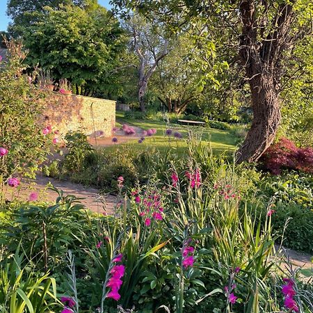 Masons Cottage, An Idyllic Retreat In An Area Of Outstanding Beauty, Close To Blenheim Palace, Oxford & The Cotswolds Stonesfield ภายนอก รูปภาพ